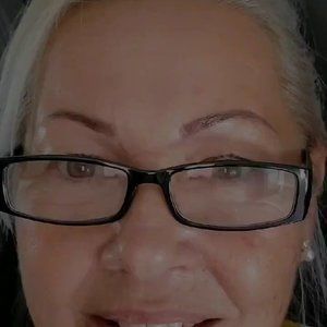 Meet your Posher, Odalys